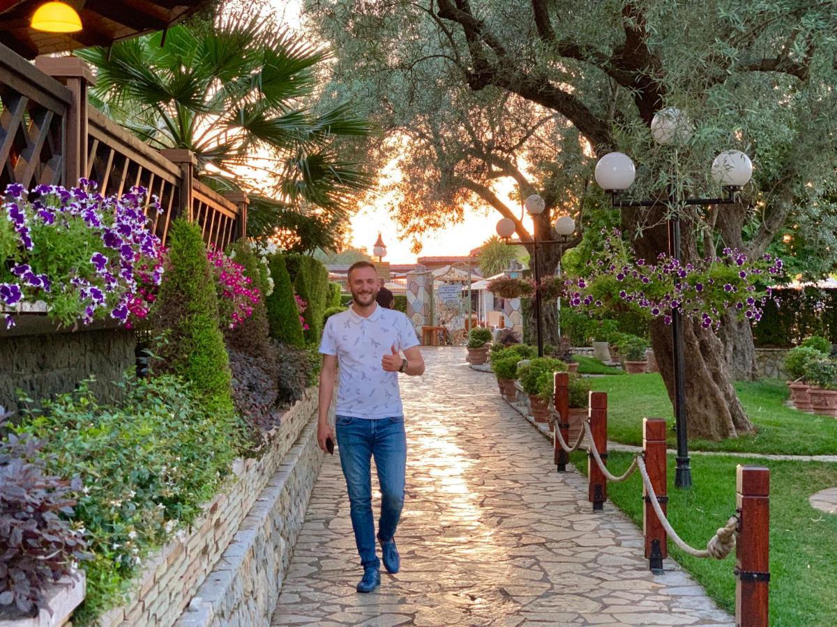 Palmanova Resort Mirash Exteriör bild