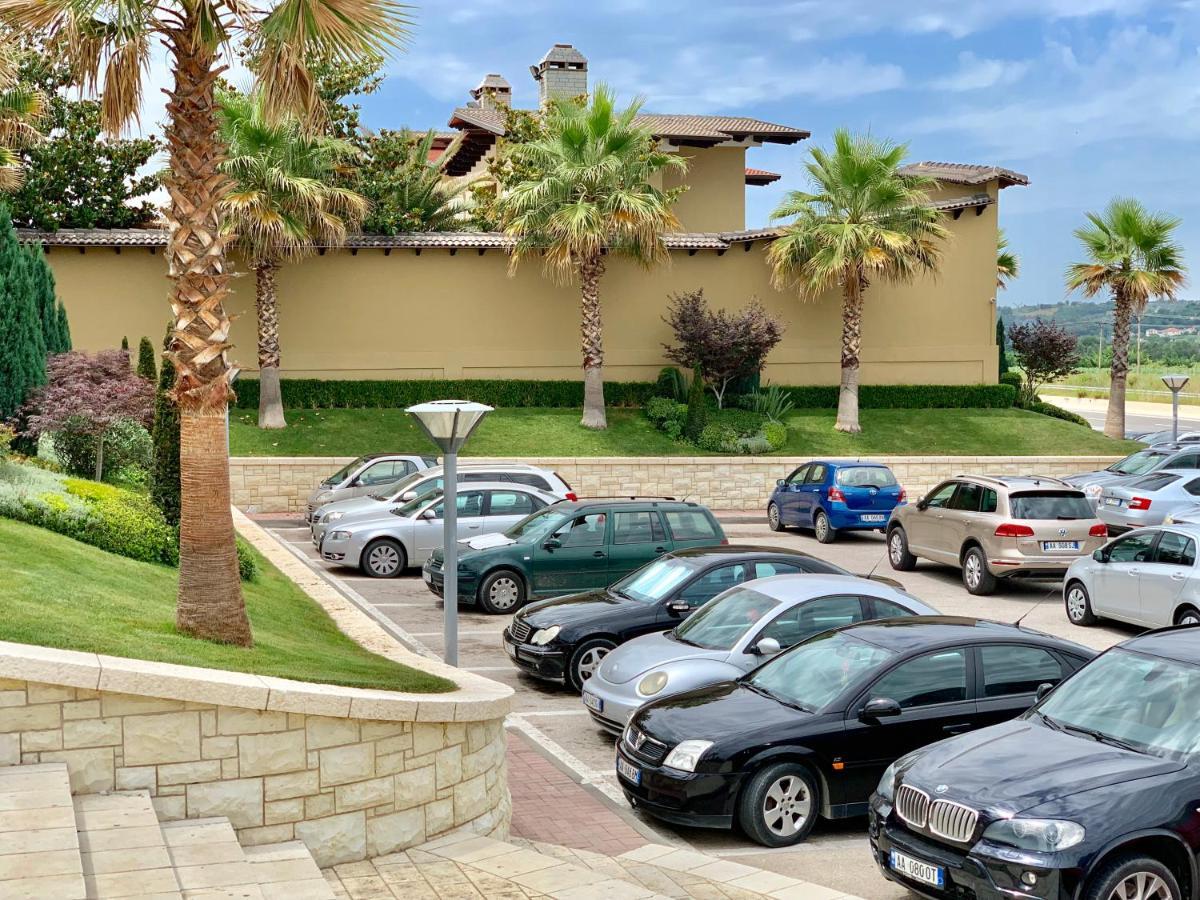 Palmanova Resort Mirash Exteriör bild